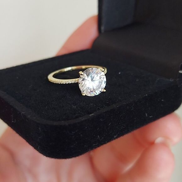 3 Carat Gold Plated Sterling Silver Ring - Picture 2 of 11